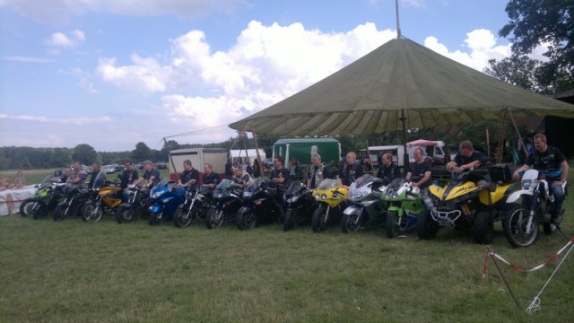 2012-08-04 Sommertreffen  Party 2 - 040820122687