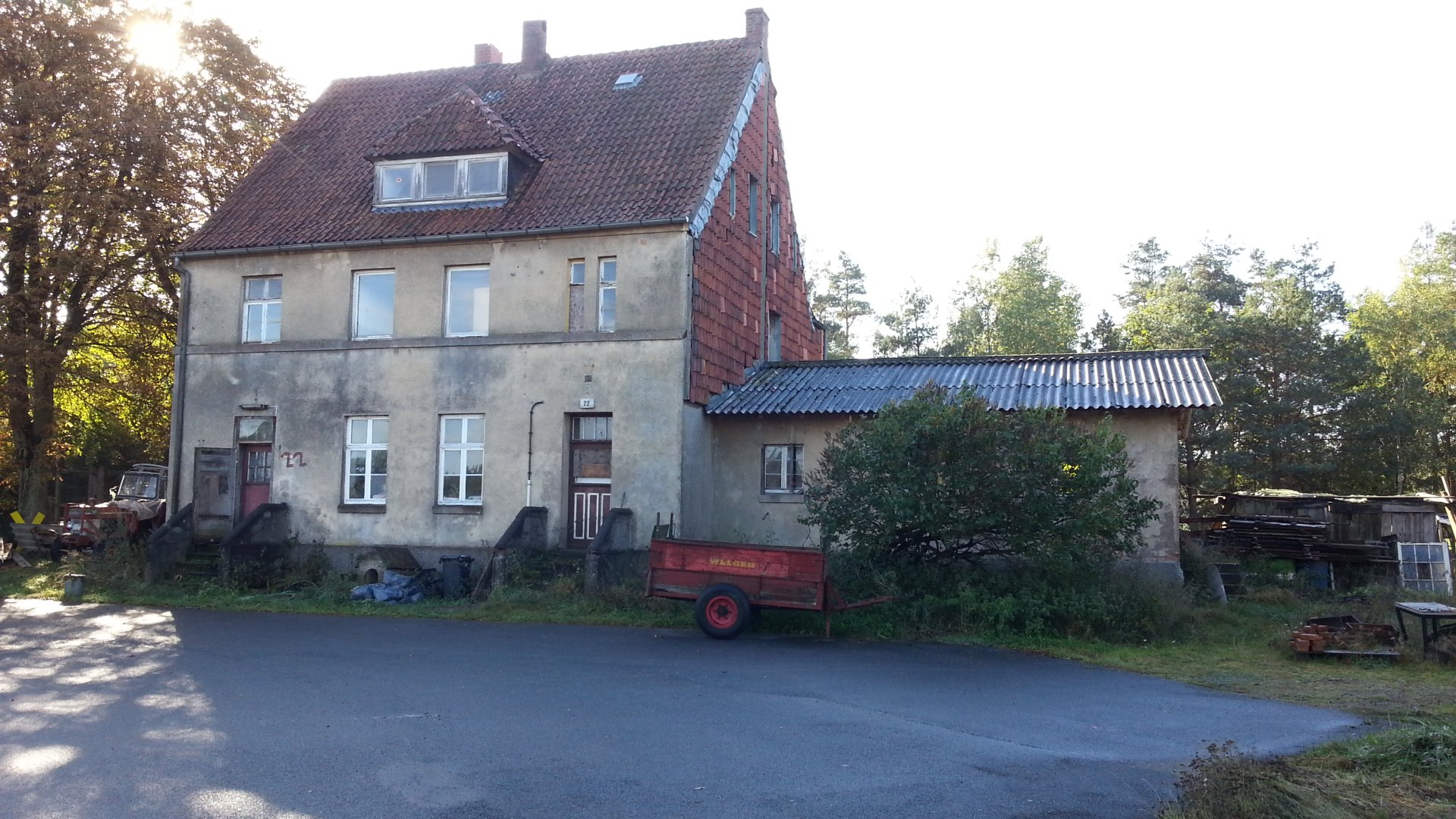 Vorschaubild für 2012-10-16 Erste Bilder vom Bahnhof