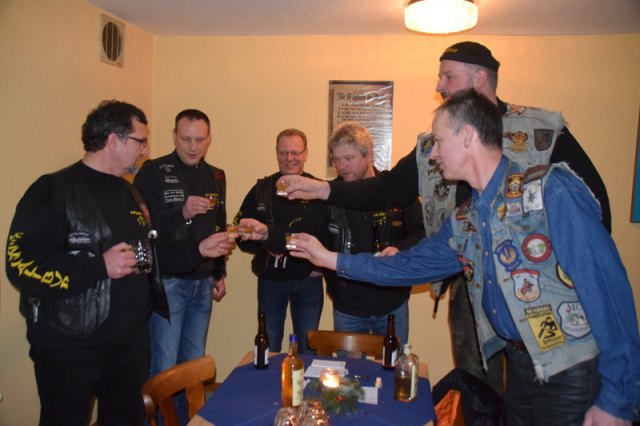 Vorschaubild für 2014-12-29 Weihnachtsfeier Kegeln