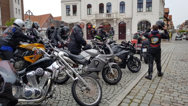 2017-04-22 Ausfahrt Wendland United by Grave Diggers - 20170422 111448